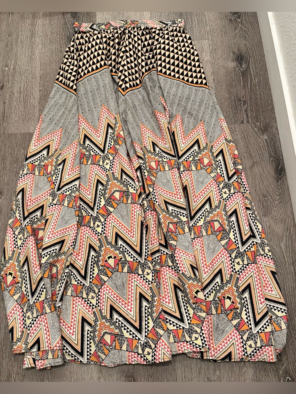 Mix Nouveau New York Boho Geometric Maxi Skirt Size Large Tribal Print